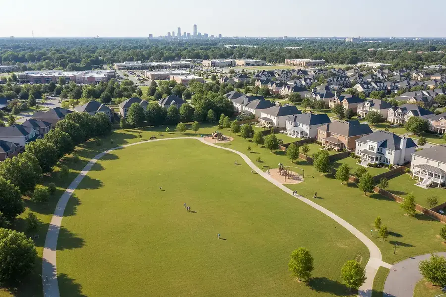 Atlanta Suburbs: Choosing the Right Neighborhood for Your Family