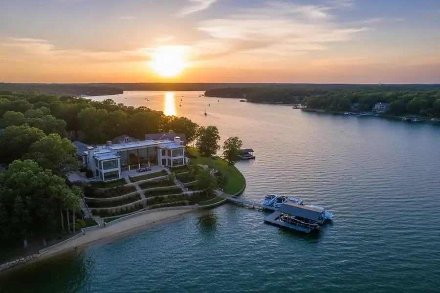 Finding Your Perfect Luxury Lakefront Home in Lake Norman's Premier Communities
