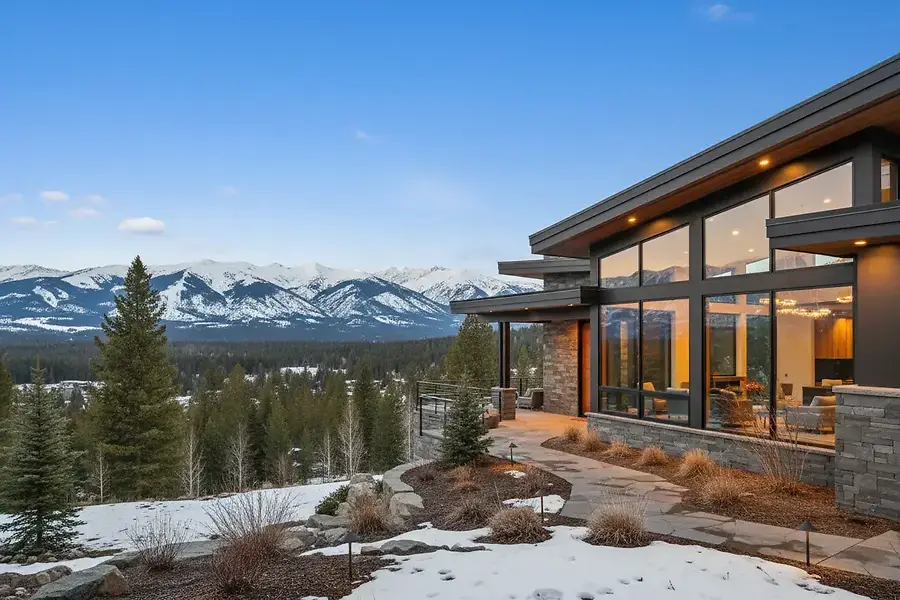 Selling Your Ketchum Home: Complete Guide to Pricing, Marketing & Closing