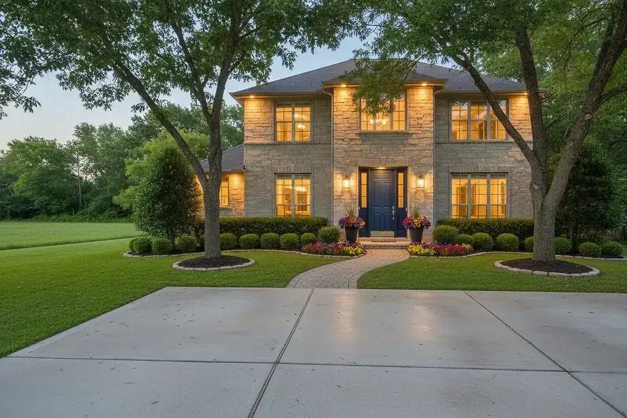 Home Selling Strategies That Maximize Your Arlington Property Value