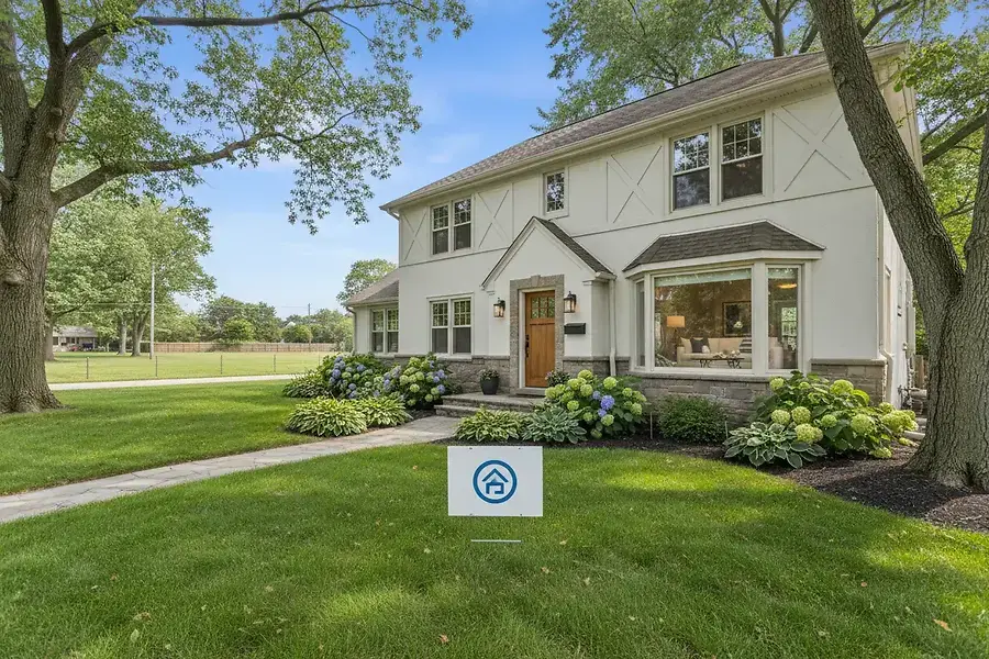 Selling Your Whitefish Bay Home: Timing, Strategy & Market Insights