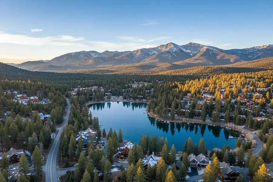 Year-Round Mountain Living: San Bernardino Highland Communities