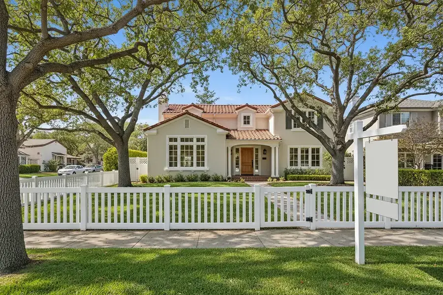 Menlo Park Home Buyer's Guide: Navigating the Competitive Market