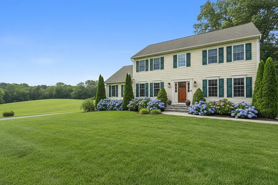 Selling Your Central Valley, NY Home: Strategies to Maximize Value