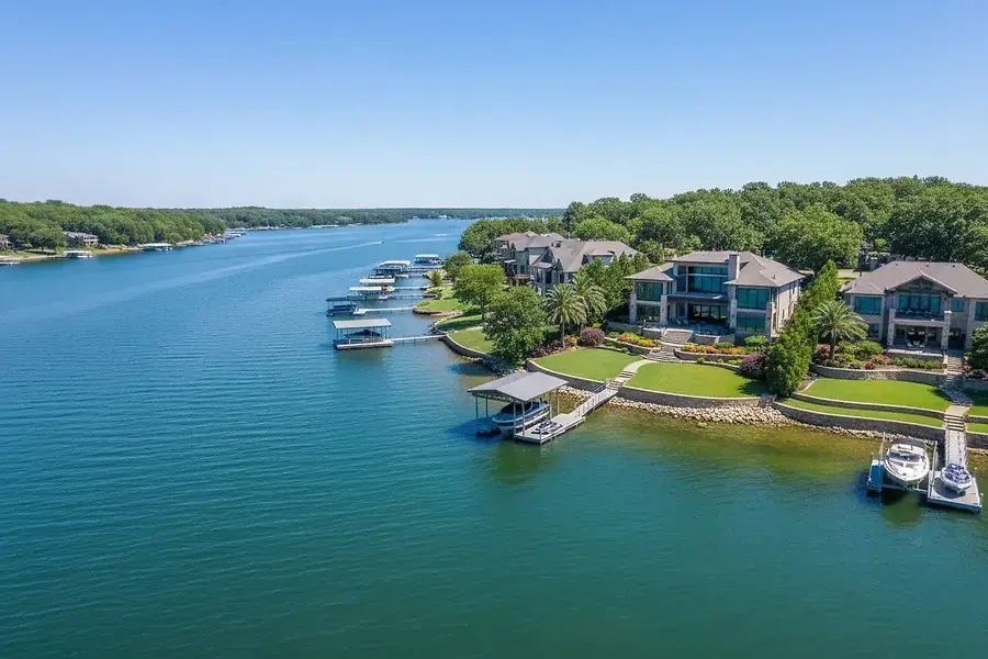 Buying Waterfront Homes in Lake Ozark: A Complete Guide for Buyers