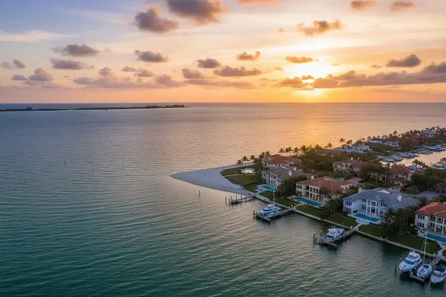 North Palm Beach Waterfront Properties: Investment Potential Guide