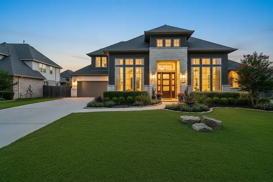 Southlake Home Selling Strategies: Market Trends and Pricing Tips