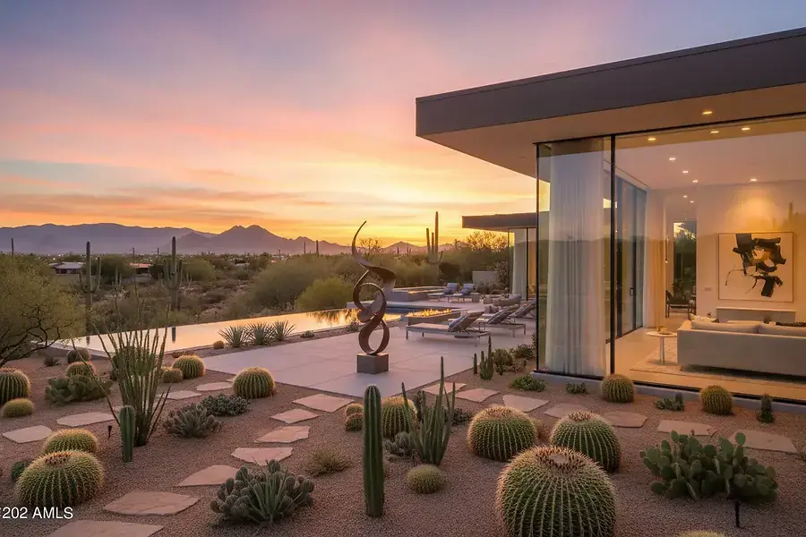Selling Your Phoenix Home: Strategies to Maximize Your Sale Price