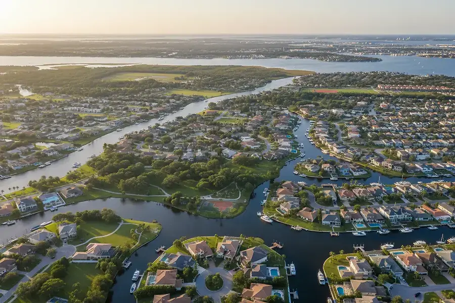 Tampa Bay South Shore Communities: A Homebuyer's Complete Neighborhood Comparison