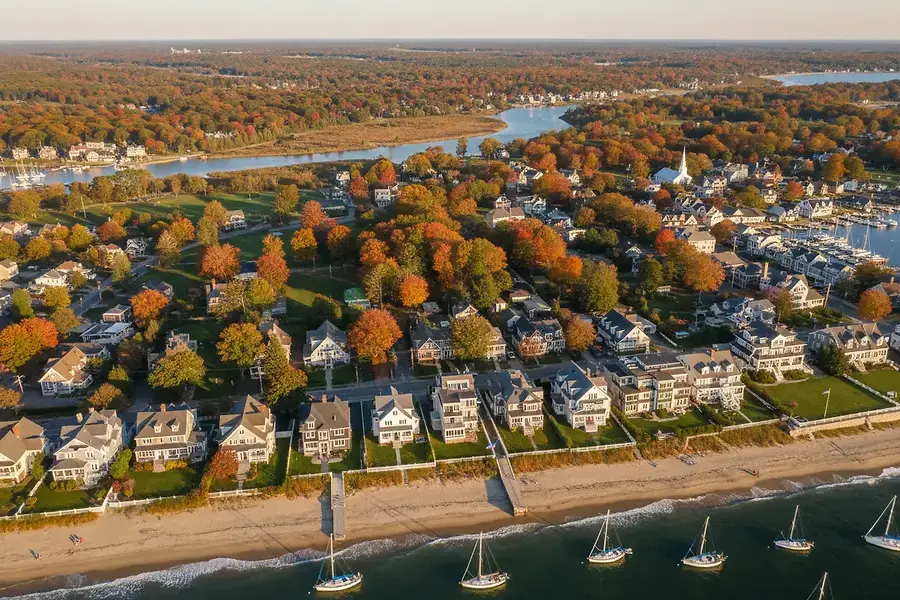 Connecticut Mid-Coast Home Buyer's Guide to Community Selection