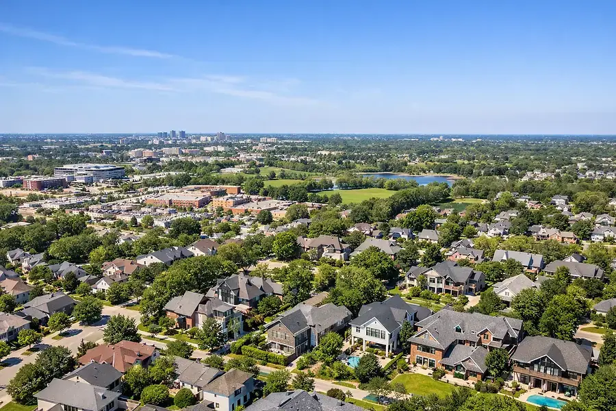 Chicago Western Suburbs Home Price Comparison: A Guide for Buyers