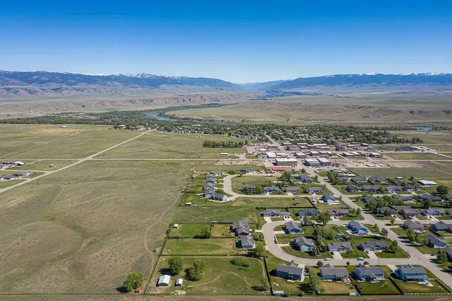 Navigating the Real Estate Market in Central Wyoming Communities