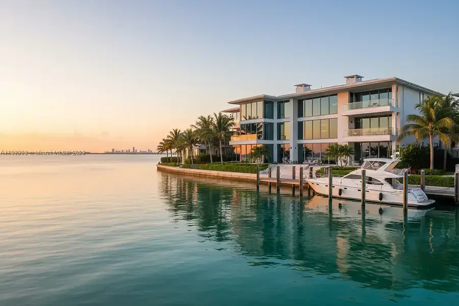Buying Waterfront Homes in Miami: A Complete Guide for Investors