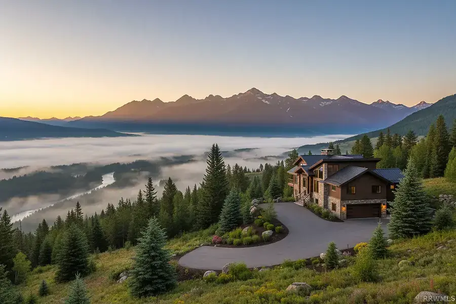 High-Altitude Home Buying: Mountain Markets from NC to TN Explained