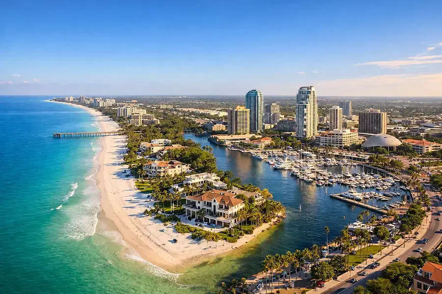 Choosing Between Coastal and Inland Living in Southwest Florida