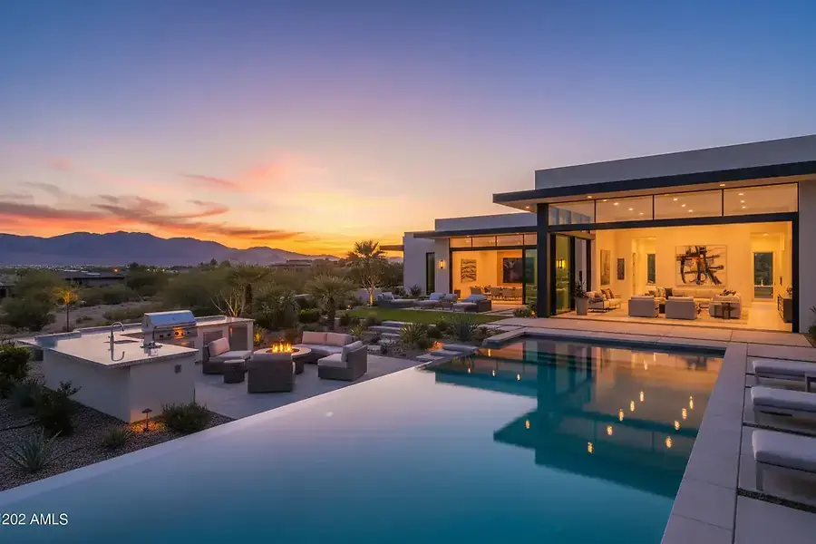 Premium Home Features That Attract Luxury Buyers in Henderson and Summerlin