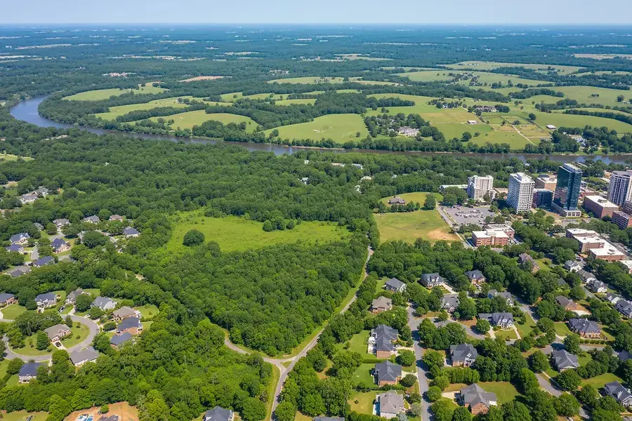 Navigating the Midlands Real Estate Market: Location Comparison Guide