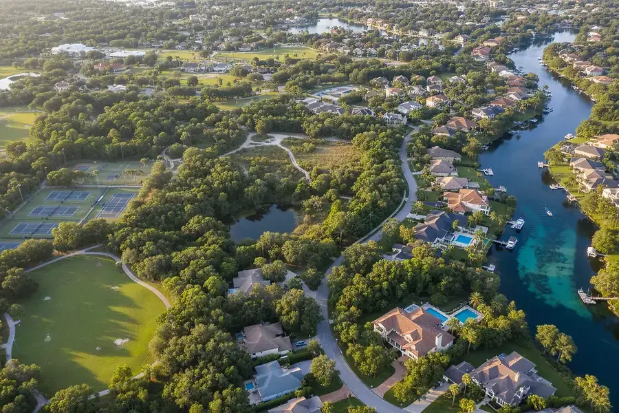 The Complete Buyer's Guide to Beverly Hills, FL Neighborhoods