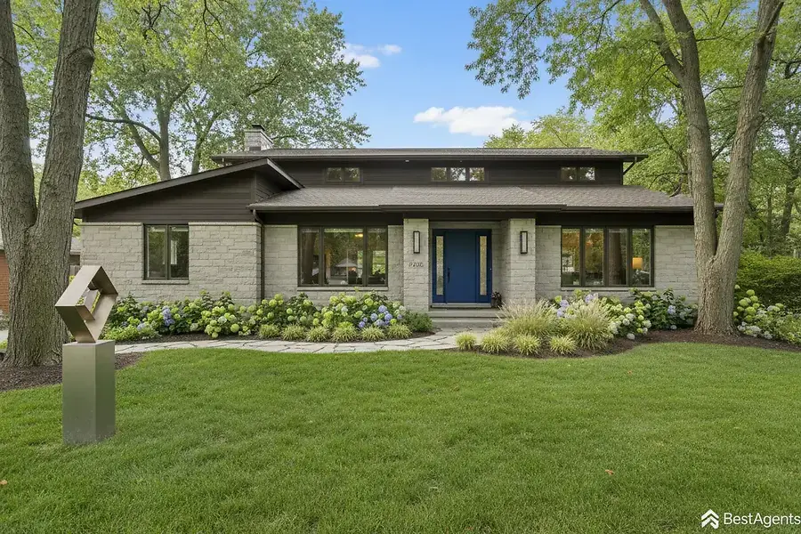 Selling in Bloomington: Market Trends and Proven Strategies for Success