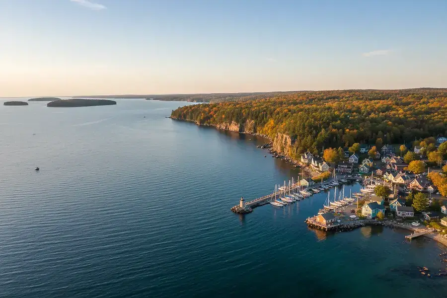 Relocating to Michigan's Upper Peninsula: Community Living Guide