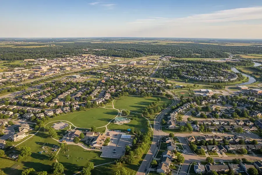 Omaha Metro Buyer's Guide: Schools, Commutes, and Community Profiles