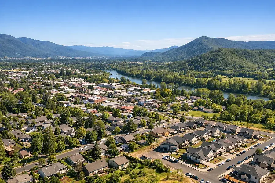 Investment Properties in Southern Oregon's Fastest-Growing Towns