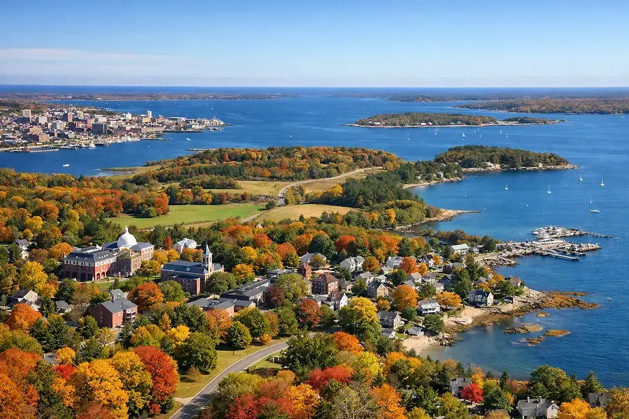 Choosing the Right Maine Community: A Guide for Residential Buyers
