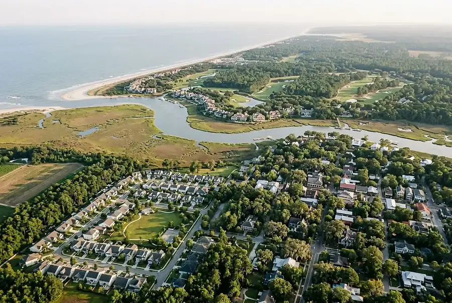Neighborhood Comparisons: Choosing Between Bluffton, Hilton Head, and Ridgeland
