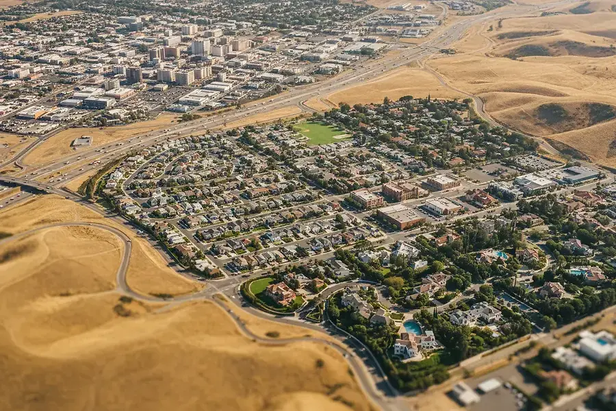 Neighborhood Comparisons: Bakersfield vs. Shafter vs. Taft vs. Beverly Hills