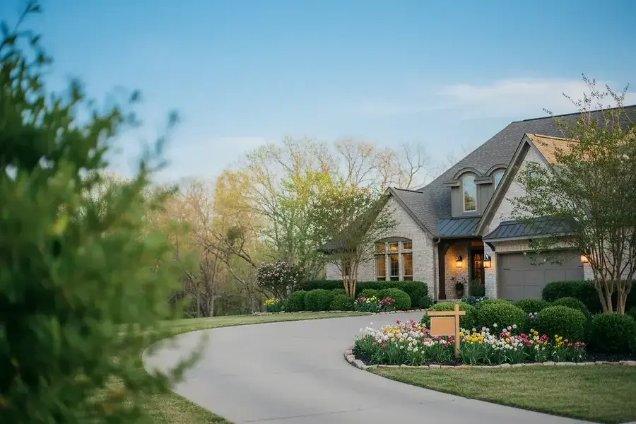 Seasonal Home Selling Strategies for North Texas Real Estate Markets