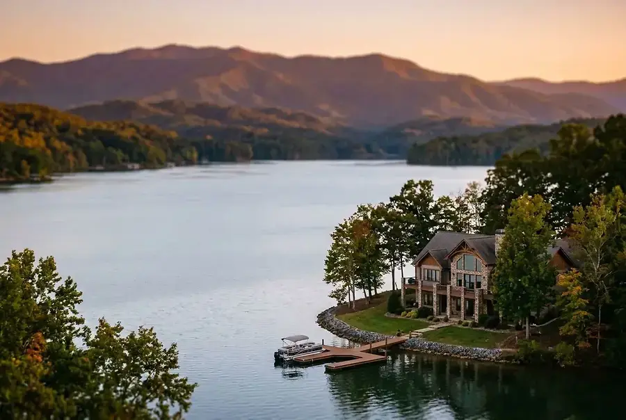 Waterfront and Mountain View Homes Across East Tennessee Communities