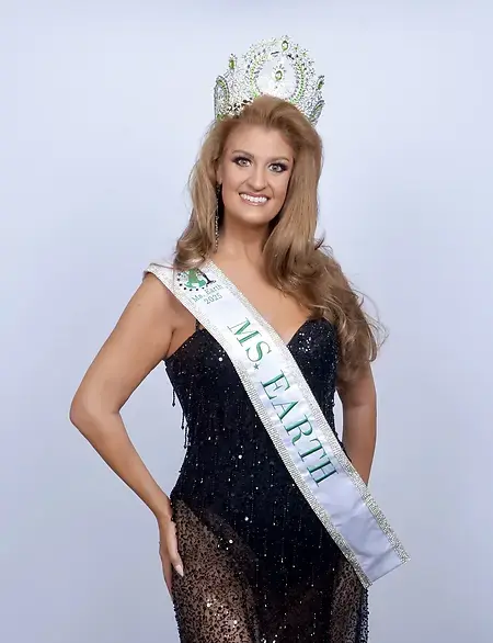 Involved with pageants for 20+ years, Karli has competed as a Teen, Miss, and Ms. She has been a judge, emcee, choreographer, coach, and director of pageants in a variety of systems, including USA/Universe, America, United States, World Universal, Earth, and Louisiana Fair and Festival, among many others. 
Most recently, Karli represented Louisiana at the Ms. USA Earth pageant, and captured the national title. Competing internationally as Ms. USA, she achieved the ultimate level of pageant success by becoming an international titleholder. Karli is honored to be the reigning Ms. Earth. This marks Karli’s third state title, second national title, and second international title.
