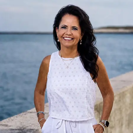 Marsha Clemons, the SORA Group at eXp Realty, Associate Broker on BestAgents
