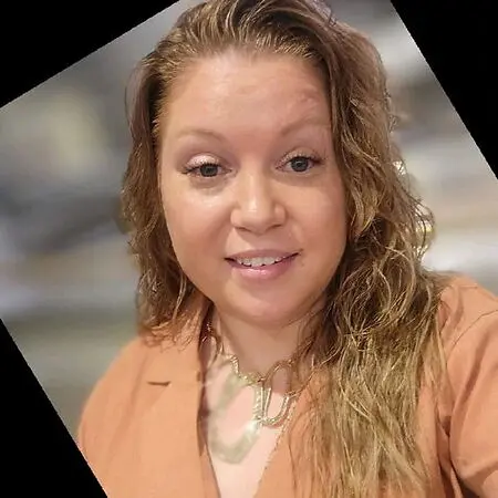 Lindsey Martinez - Carey