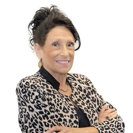 Lynn Lessell, CHWC, CLC, CHT, BBA