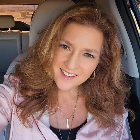 Lisa Marie Warshawsky