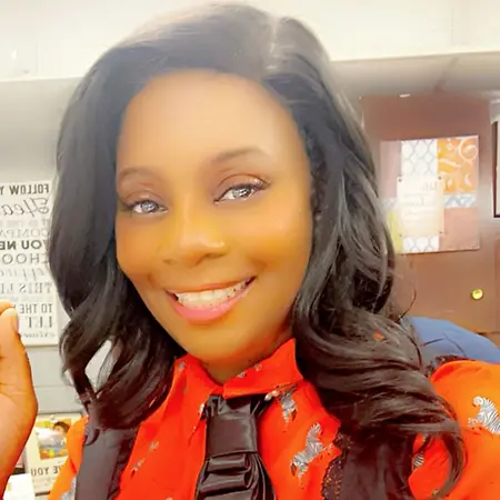 Angela Tucker-Holmes 