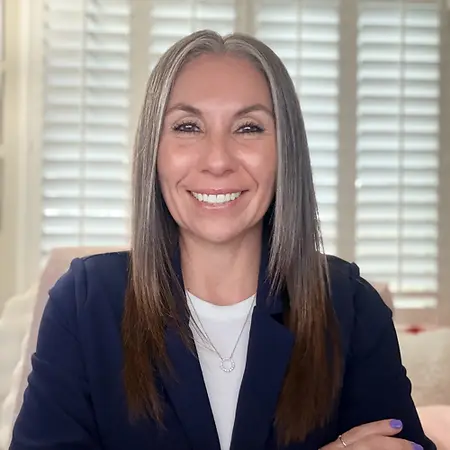 Leeanna Kersey, AINS, AIS